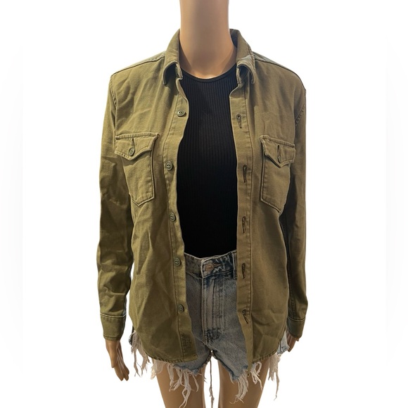 Adorable military style button down - Picture 6 of 10